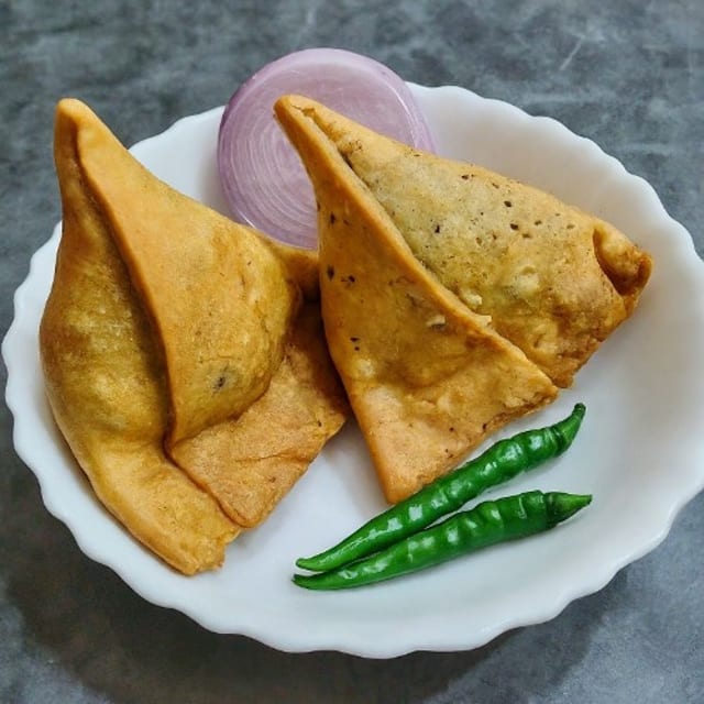 Vegetable Samosa.